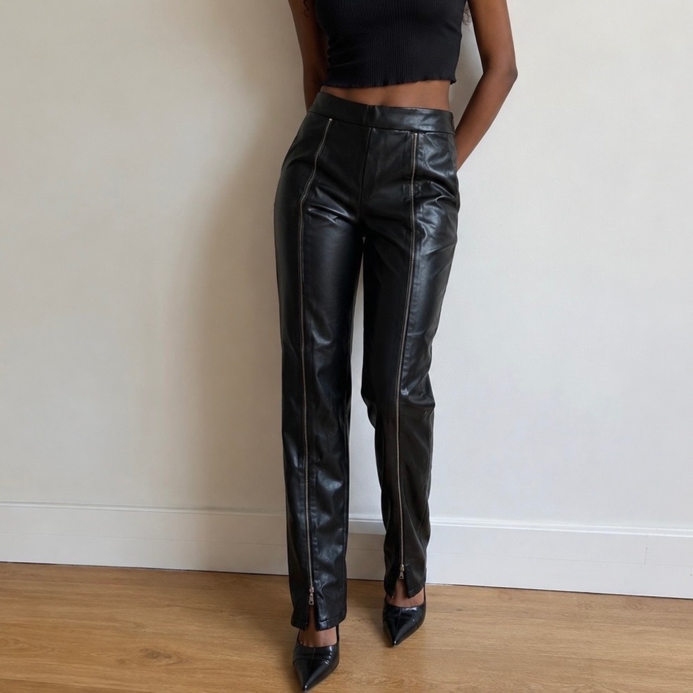 Bebe Black Faux Leather High‎ Rise Zipper Front Leggings Medium Biker Punk Edgy